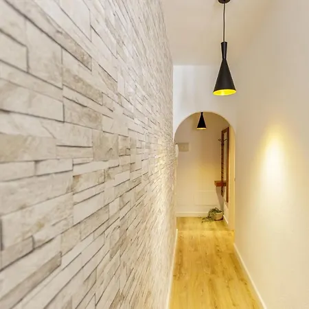Apartment Living4malaga Ollerias Centre *